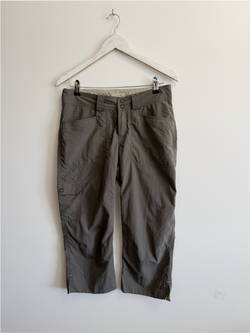 OUTDOOR RESEARCH Gray Women’s Size Small Capri Length Pants Cropped